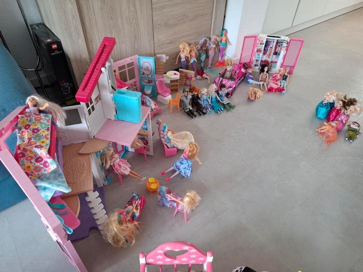 Heel veel Barbie spullen, Kinderen en Baby's, Speelgoed | Poppen, Gebruikt, Barbie, Ophalen