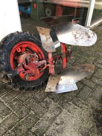 Agria Ploeg met wielen beschikbaar voor biedingen