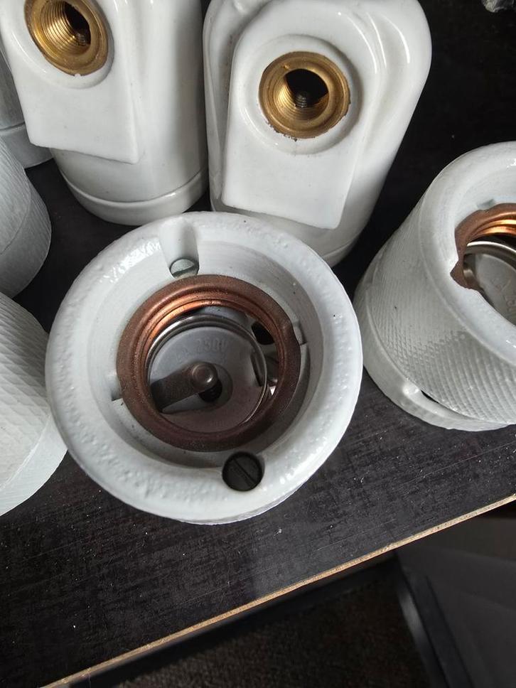 New old stock : antieke porseleinen fittingen €7,50 p/st, Antiek en Kunst, Antiek | Overige Antiek, Ophalen of Verzenden