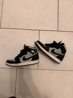 Nike air jordan grijs zwart 37,5, Kleding | Dames, Schoenen, Ophalen of Verzenden, Zo goed als nieuw, Zwart, Sneakers of Gympen