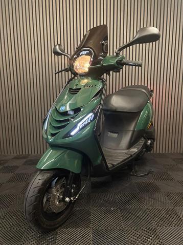 PIAGGIO ZIP 4T 3V BROM 2021 FULL OPTION ALPHA GREEN beschikbaar voor biedingen