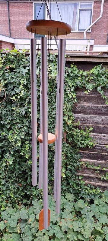 Grote Windgong van aluminium / blank hout,  lengte +/- 130 beschikbaar voor biedingen