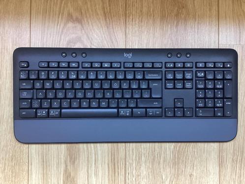 Logitech K650 draadloos toetsenbord mac/win, Computers en Software, Toetsenborden, Zo goed als nieuw, Qwerty, Draadloos, Multimediatoetsen