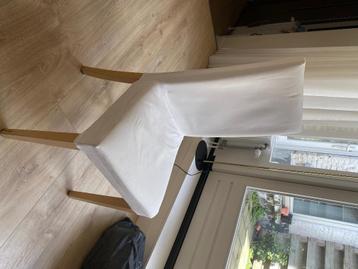 Witte stoelen