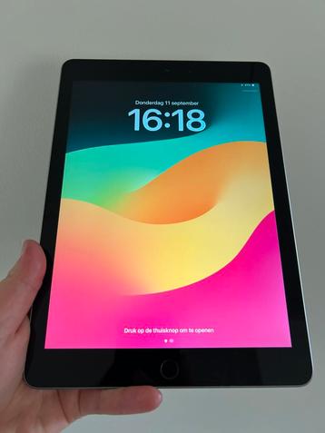 iPad 2018 (6e generatie) – 128GB – Space Gray - met doos beschikbaar voor biedingen