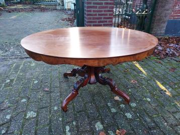 Biedermeier mahonie salontafel, ovaal met vierspant. beschikbaar voor biedingen