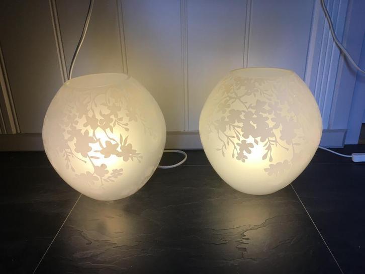 Lampen bol met bloemen wit, Huis en Inrichting, Lampen | Tafellampen, Zo goed als nieuw, Minder dan 50 cm, Glas, Ophalen of Verzenden
