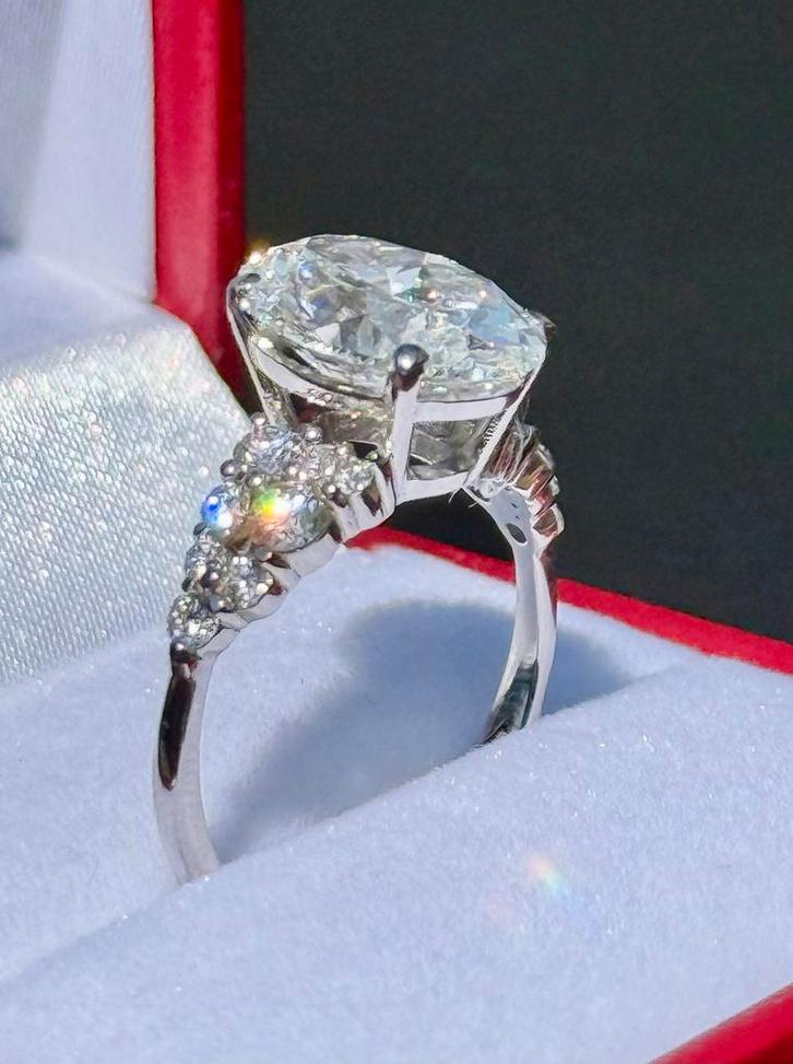 18K gouden ring met 4.72 caraat diamanten!! IGI certificaat, Sieraden, Tassen en Uiterlijk, Ringen, Nieuw, Dame, 17 tot 18, Goud