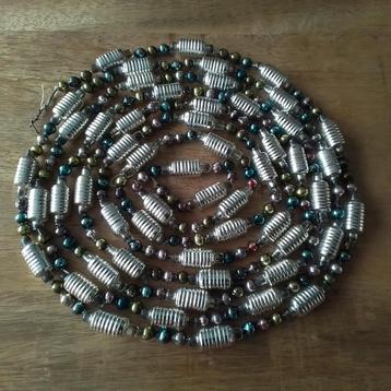 Antieke glazen kerstslinger. beschikbaar voor biedingen