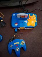 Mijn Nette Nintendo 64 Pikachu Edition in nette staat mag we, Spelcomputers en Games, Ophalen, Zo goed als nieuw, Met 2 controllers