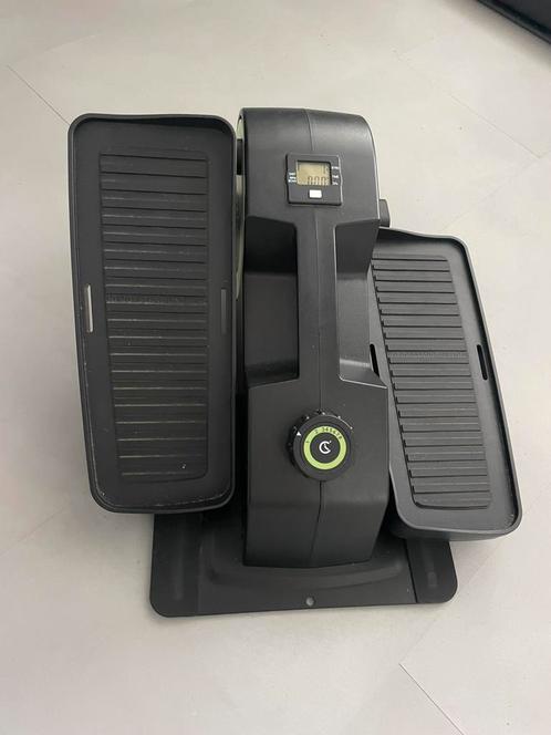 Cubii mini bureaufiets pedaaltrainer met schermpje, Sport en Fitness, Fitnessmaterialen, Zo goed als nieuw, Ophalen of Verzenden