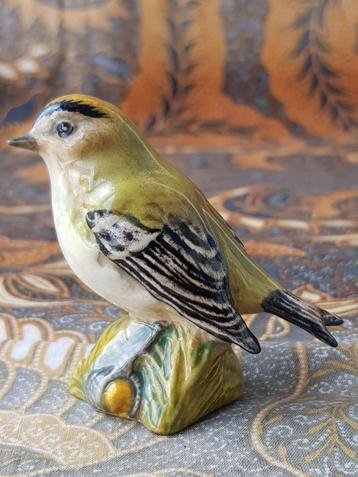Goudhaantje mooi oud Royal Doulton beeldje uit Engeland. beschikbaar voor biedingen