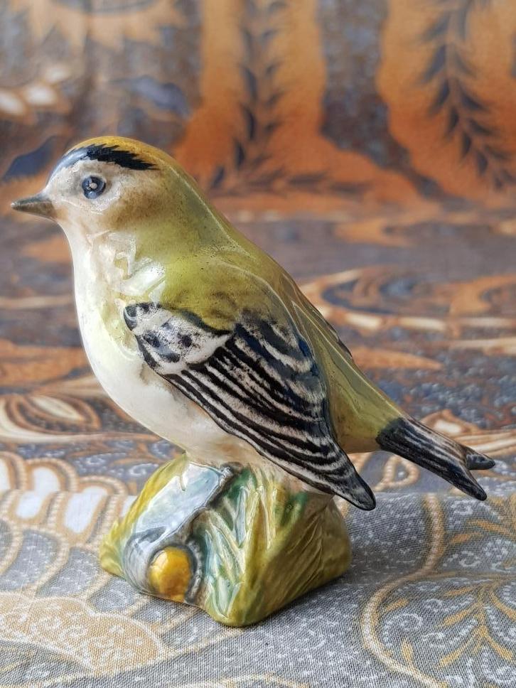 Goudhaantje mooi oud Royal Doulton beeldje uit Engeland., Antiek en Kunst, Antiek | Porselein, Ophalen of Verzenden