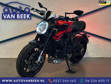 MV Agusta Dragster 800 Quikshift|Cruise|Facelift beschikbaar voor biedingen