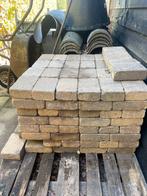 Gratis gele tegels 20 x 13 x 6,5, Tuin en Terras, Ophalen, Zo goed als nieuw, Beton, Terrastegels