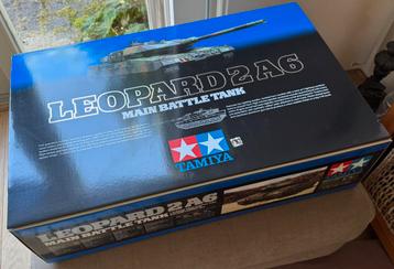 Doos van Tamiya Leopard 2A6 Main Battle Tank perfect beschikbaar voor biedingen