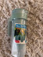 Nieuwe waterkan 1L met 4 bekers - in plastic!, Ophalen of Verzenden, Nieuw