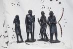 Beeld zwart krijgers uit kenia handgemaakt 17cm ik heb 7 st, Antiek en Kunst, Kunst | Beelden en Houtsnijwerken, Ophalen of Verzenden