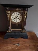 Rustieke Pendule Klok - 28cm - Met Opwindsleutel, Antiek en Kunst, Antiek | Klokken, Ophalen of Verzenden