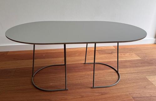 Muuto airy medium salontafel, Huis en Inrichting, Tafels | Salontafels, Gebruikt, Minder dan 50 cm, 50 tot 100 cm, 50 tot 100 cm
