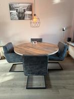 Mooie houten eettafel met 4 stoelen, Huis en Inrichting, 100 tot 150 cm, Ophalen of Verzenden, Zo goed als nieuw, Vier personen