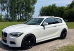 BMW 1-Serie 116I 100KW 3DR Aut8 2012 Wit, Auto's, BMW, 65 €/maand, 1280 kg, Zwart, 4 cilinders