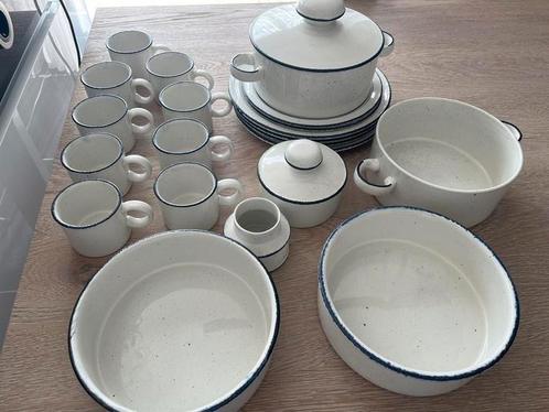 Servies Wedgewood group, Huis en Inrichting, Keuken | Servies, Gebruikt, Compleet servies, Wedgwood, Aardewerk, Ophalen