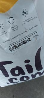 Tails hondenvoer brokken >25 kilo (2x 7.85+1x 10+ kg), Ophalen, Hond