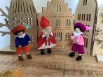 Voor de seizoenstafel, Sinterklaas en 2 pietjes, wolvilt, Hobby en Vrije tijd, Vilt, Ophalen of Verzenden, Nieuw, Figuurtje(s)