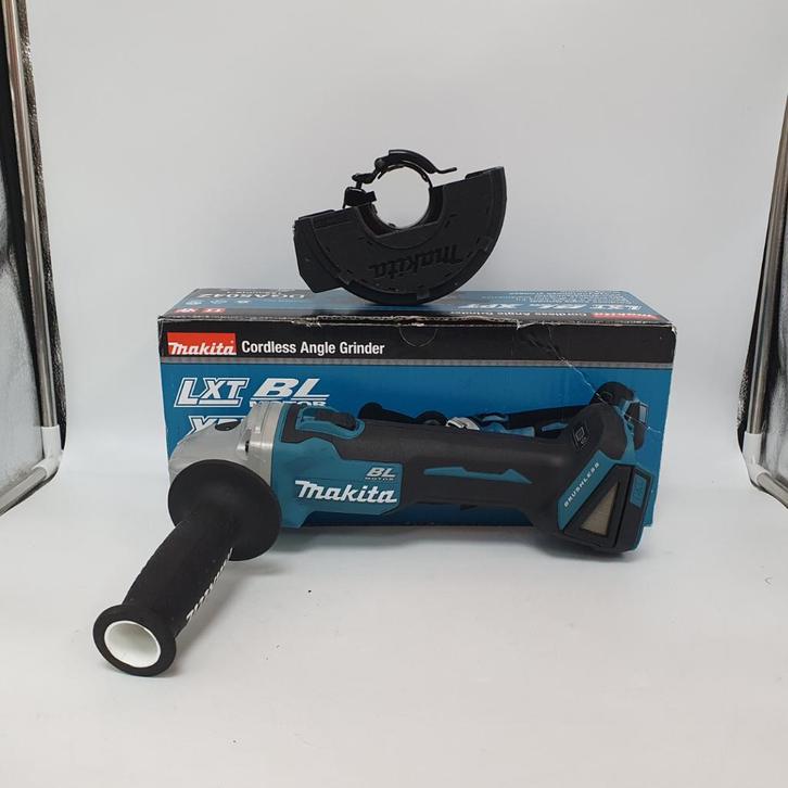 Makita DGA504 Type 2 Body Compleet in Zeer Nette Staat, Audio, Tv en Foto, Accu's en Batterijen, Zo goed als nieuw, Ophalen of Verzenden