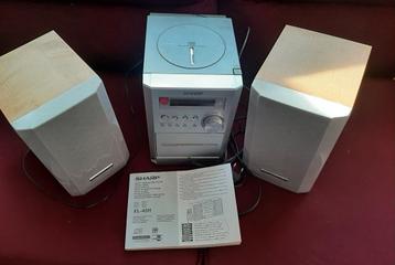 Radio - cdspeler met losse boxen (Sharp XL - 45H) beschikbaar voor biedingen
