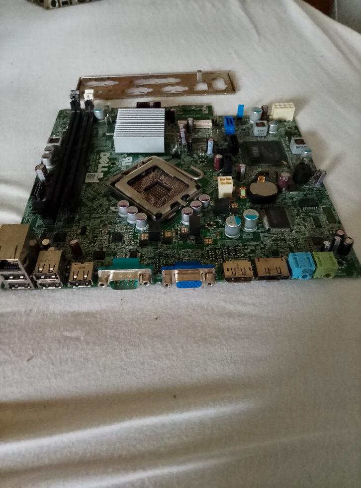 Dell LGA1155 moederbord, Computers en Software, Moederborden, Gebruikt, Intel, DDR3, Ophalen of Verzenden