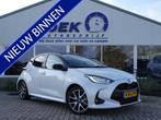 Toyota Yaris 1.5 Hybrid Executive PANO | TWO-TONE | H-LEER |, Auto's, 450 kg, Gebruikt, Euro 6, Bedrijf