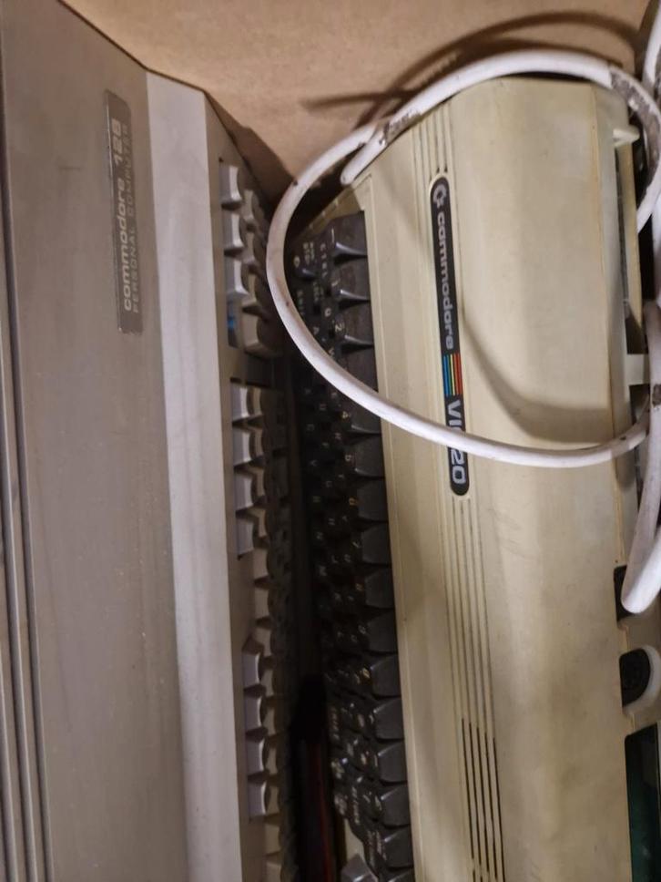 Sharp mz /commodore vic20/c16/plus4/ videopac pongs, Computers en Software, Vintage Computers, Ophalen