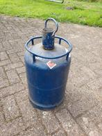 Oude volle gasfles uit opa's garage ( denk  butaangas ), Caravans en Kamperen, Kampeeraccessoires, Ophalen, Zo goed als nieuw