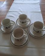 Vier theekoppen en schotels Royal Doulton Harvest Garland, Huis en Inrichting, Keuken | Servies, Ophalen of Verzenden, Zo goed als nieuw
