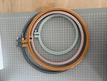Borduurringen Rico Design beschikbaar voor biedingen