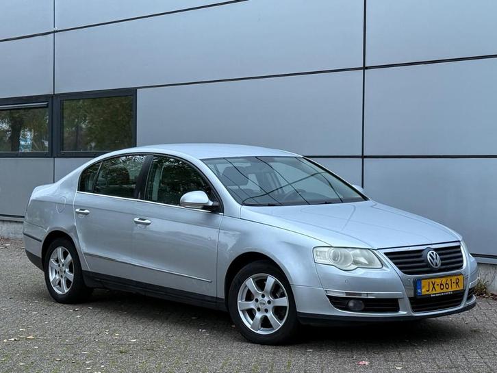 Volkswagen Passat 1.6 FSI Trendline Navi |Xenon |Stoelverw |, Auto's, Volkswagen, Bedrijf, Te koop, Passat, ABS, Airbags, Airconditioning