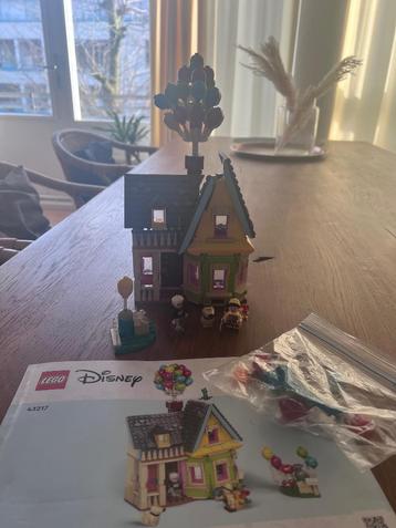 LEGO UP house ( nog steeds beschikbaar) beschikbaar voor biedingen