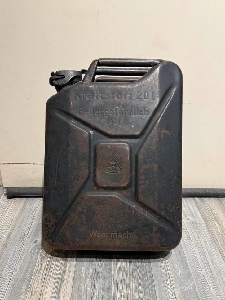 Duitse wehrmacht jerrycan 1943 20L kraftstoff veldgrijs ww2, Verzamelen, Militaria | Tweede Wereldoorlog, Landmacht, Overige typen