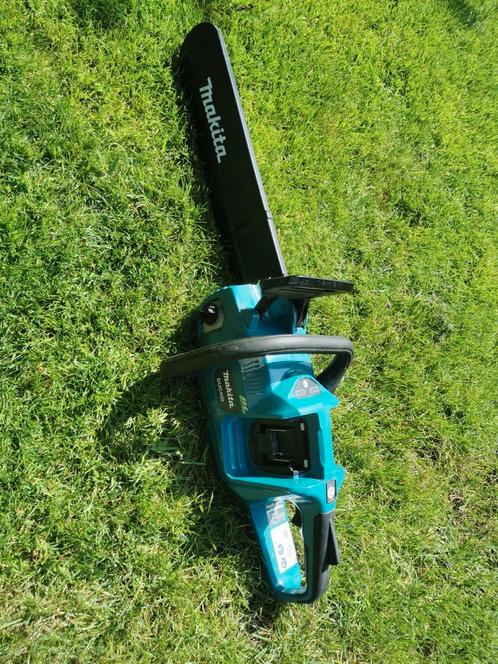 Makita DUC 400, Tuin en Terras, Hand-tuingereedschap, Zo goed als nieuw, Overige soorten, Ophalen
