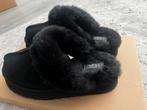 Ugg Pantoffels - Zo goed als nieuw!, Kleding | Dames, Schoenen, Ophalen of Verzenden, Zo goed als nieuw, Zwart, Pantoffels of Sloffen