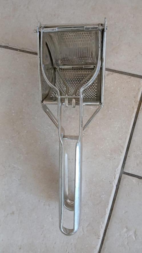 pureeknijper aardappelstamper fruitstamper RVS, Huis en Inrichting, Keuken | Keukenbenodigdheden, Nieuw, Ophalen of Verzenden