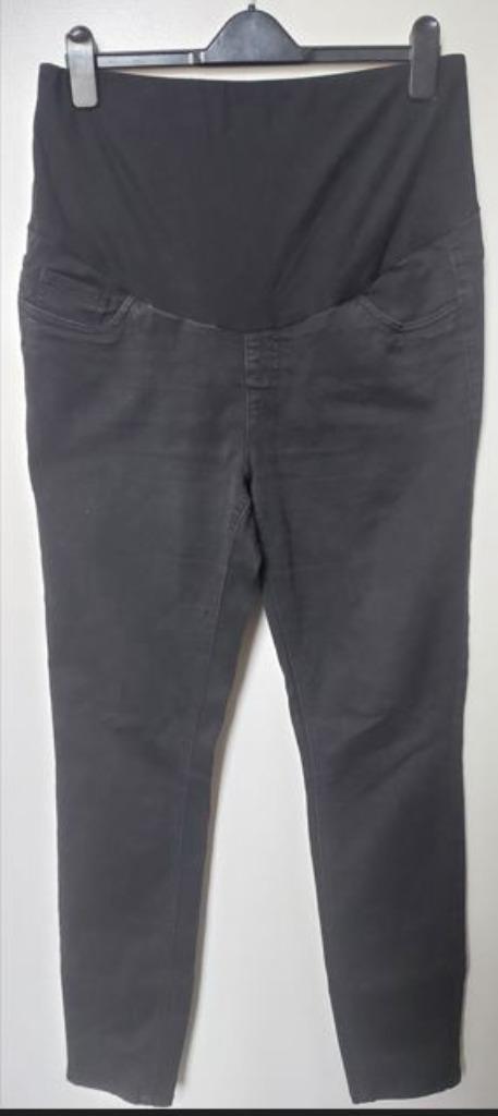 Broek: Zwangerschaps jegging – zwart en blauw – BPC 44, Kleding | Dames, Broeken en Pantalons, Zo goed als nieuw, Maat 42/44 (L)