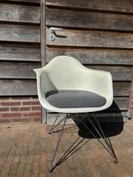Vitra Eames DAR Design Stoel (10 stuks), Huis en Inrichting, Stoelen, Ophalen, Overige materialen, Gebruikt, Wit