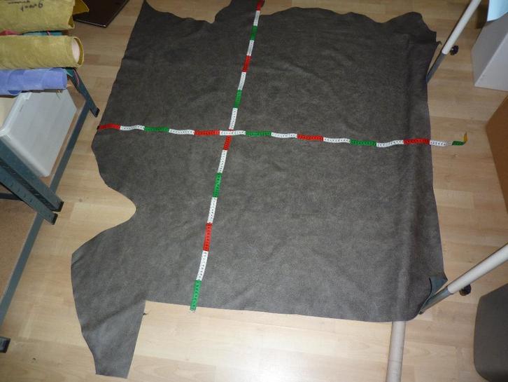 Stoer bruingrijs A kwalitei soepel echt leer rundleer, Hobby en Vrije tijd, Stoffen en Lappen, Nieuw, Leer of Kunstleer, 30 tot 120 cm