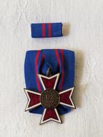 Trouwe Dienst medaille + baton militair opgemaakt brandweer, Ophalen of Verzenden, Landmacht, Nederland, Embleem of Badge