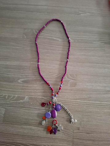 Nieuw handmade ketting kraaltjes Paars & bedels beschikbaar voor biedingen