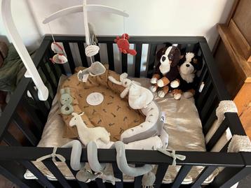 Europe baby box zwart beschikbaar voor biedingen