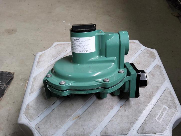 2 x Fisher R622-BCF Gasdrukregelaar, Caravans en Kamperen, Caravan accessoires, Nieuw, Ophalen of Verzenden